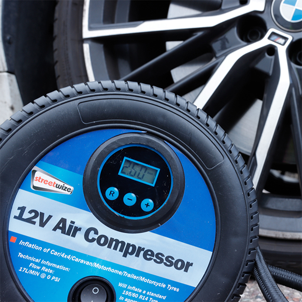 Streetwize Car,Bike,Travel & Tyre Inflator 12v 250 Psi Compact Air  Compressor + Gauge